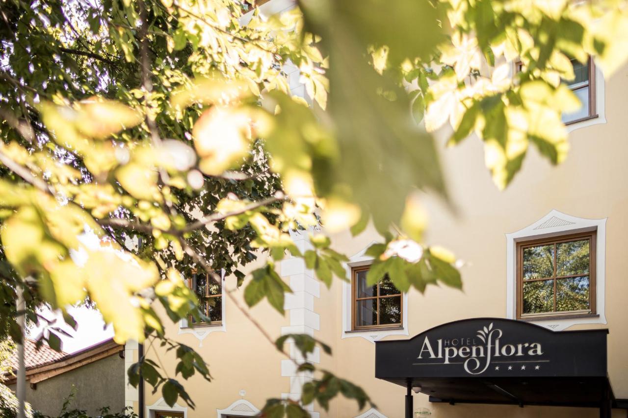 Hotel Alpenflora 카스텔로토 외부 사진