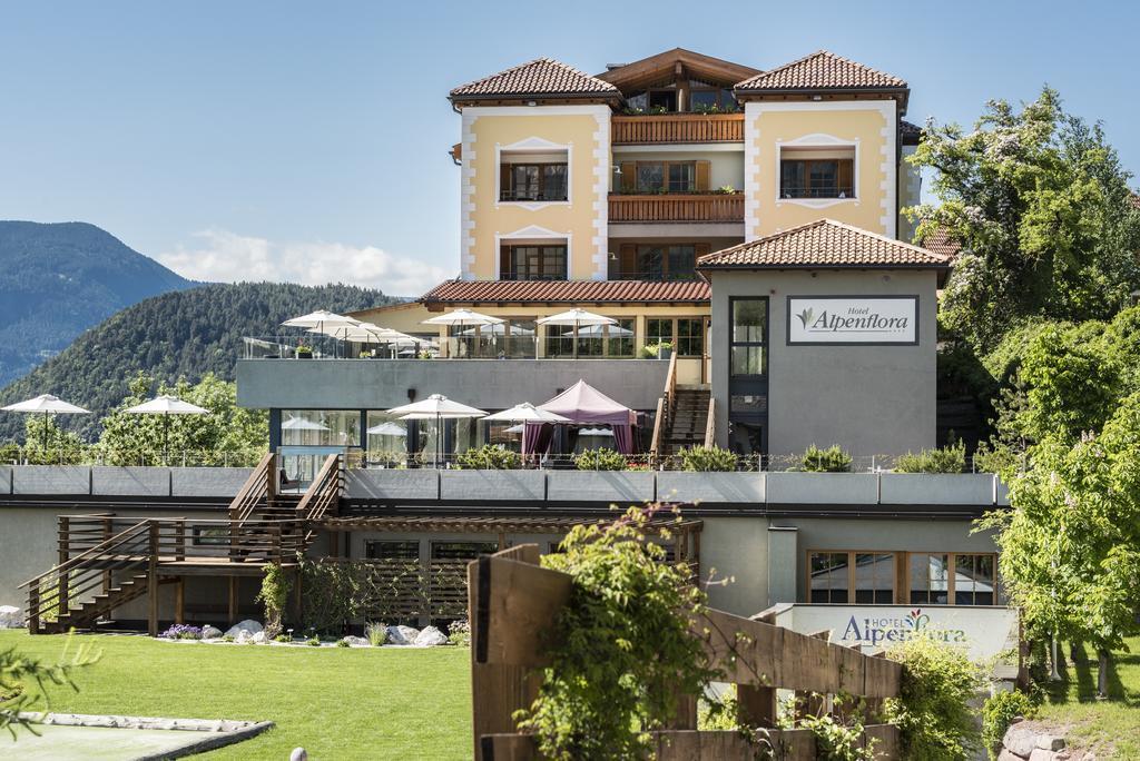 Hotel Alpenflora 카스텔로토 외부 사진
